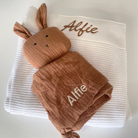 “Alfie” Wide Band Blanket in white and Bunny in brown