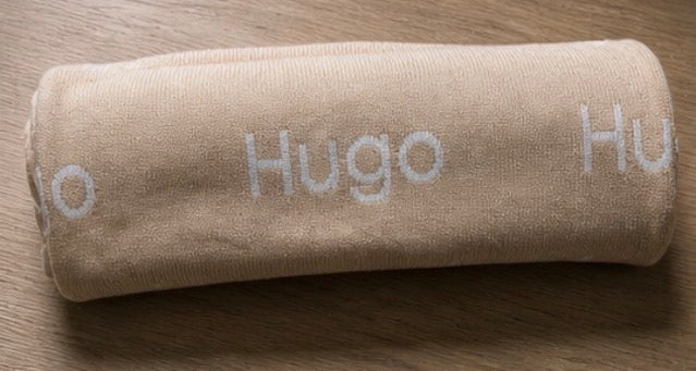 ‘Hugo’ cream printed blanket